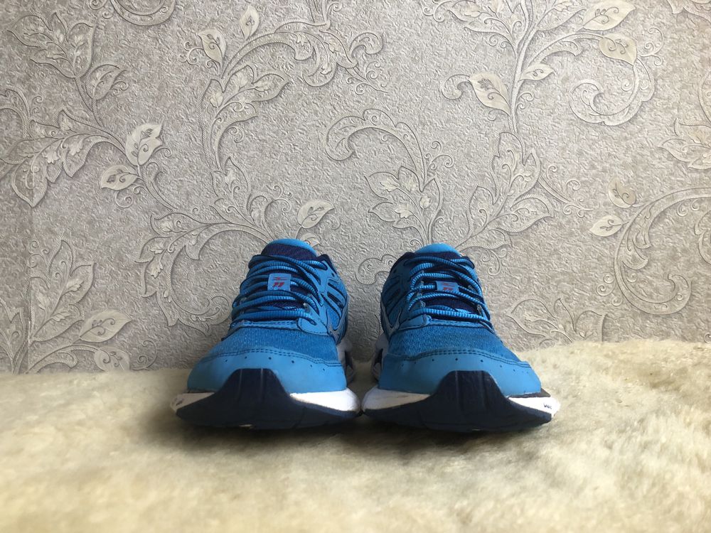 Як нові, кросівки Mizuno Wave для волейболу бігу залу 42,5 42 27 26,5