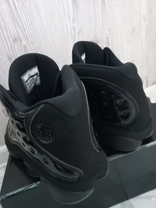 Jordan retro 13. Nike.