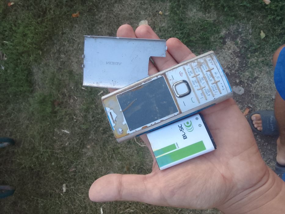 Кнопковий телефон