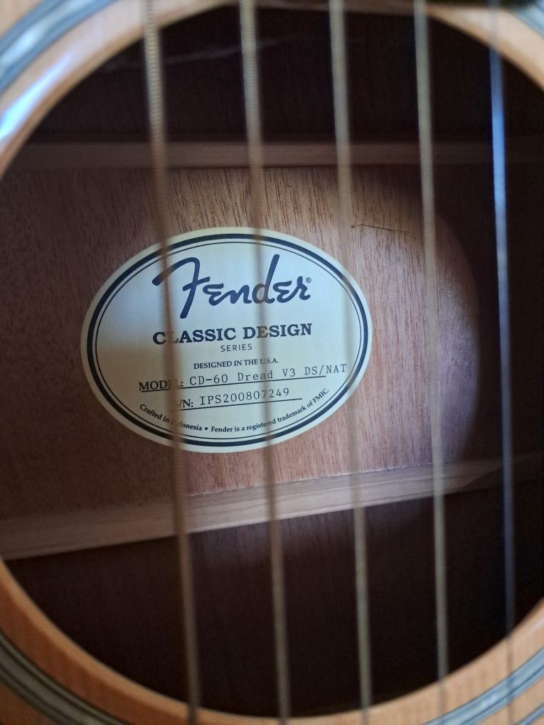 Akustyczna Fender CD-60 Dread V3 DS/NAT 4/4