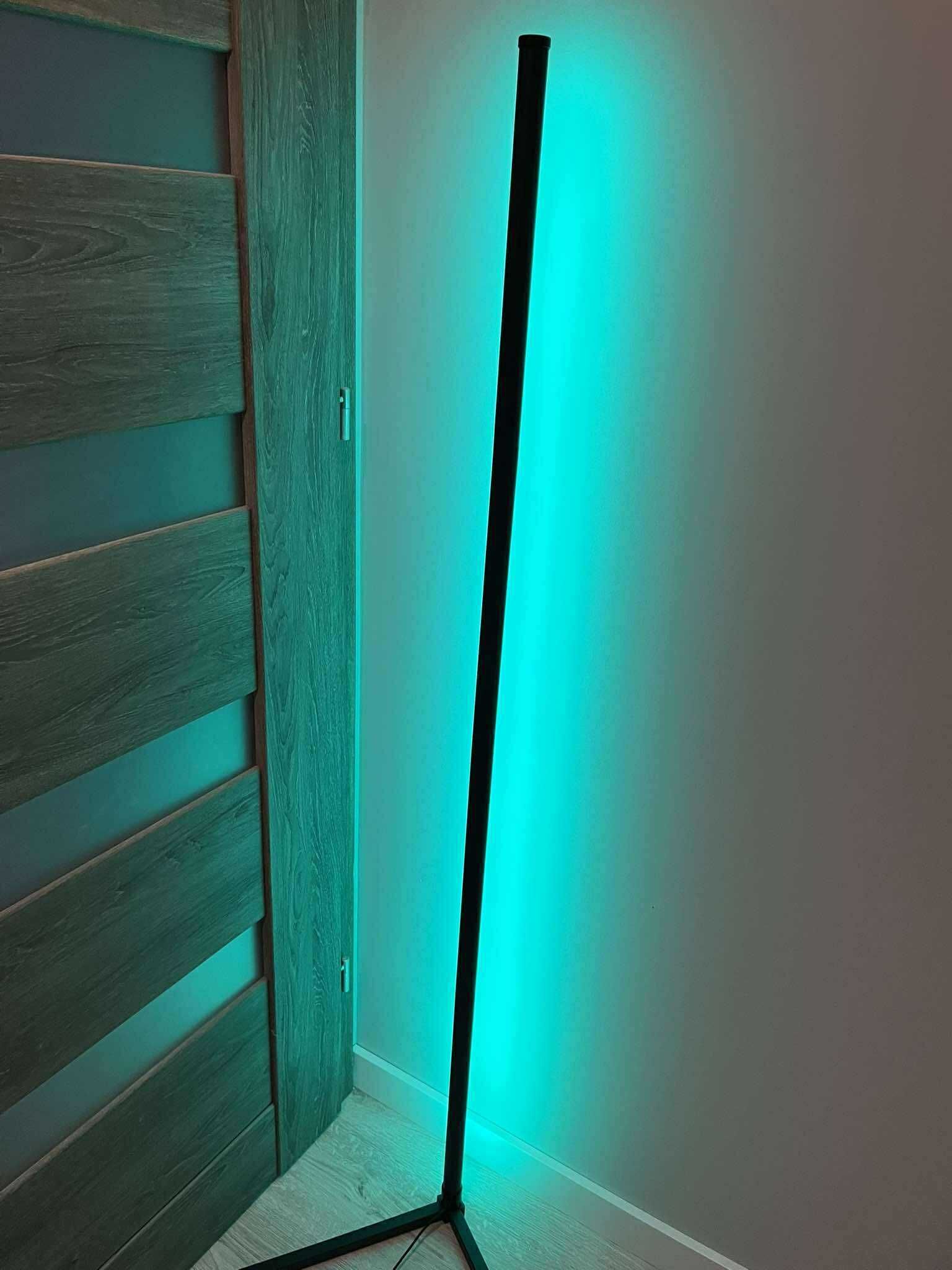 Lampa podłogowa LED