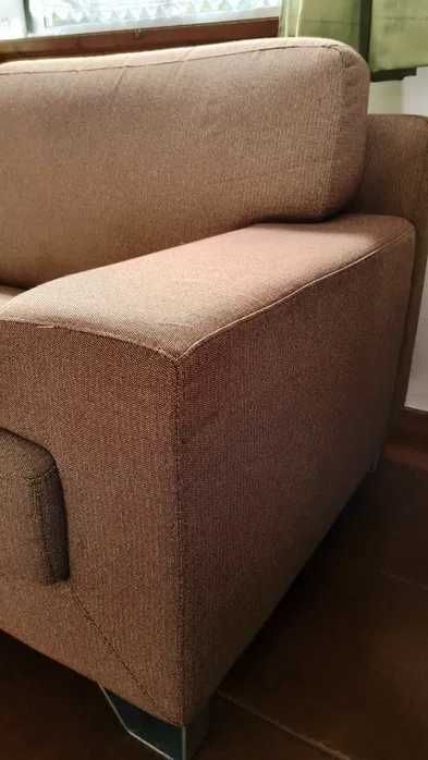 Sofá de 3 lugares como novo