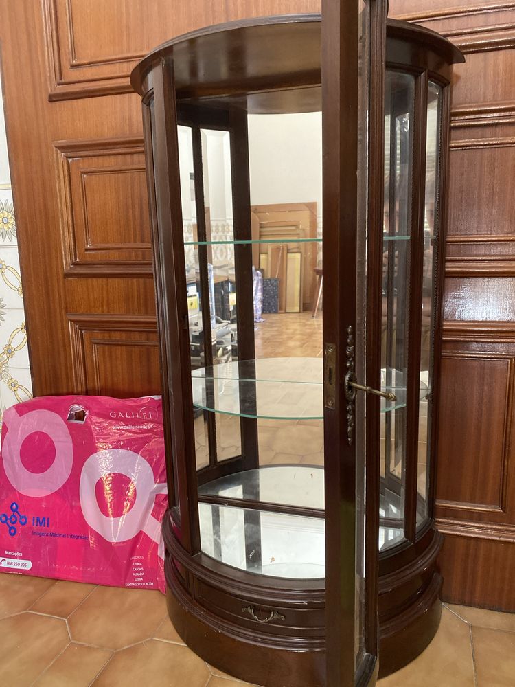 Vitrine Antiga Arredondada