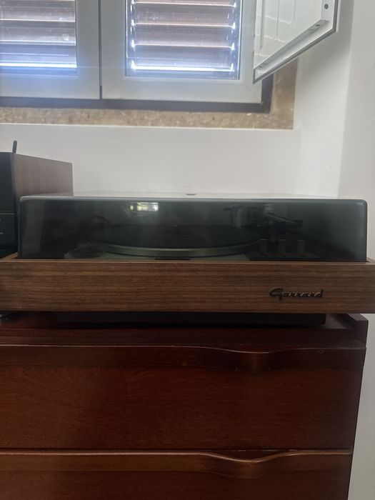 Gira-Discos   GARRARD zero 100c