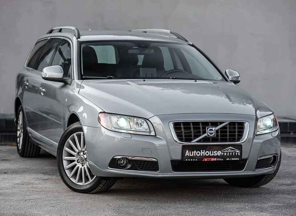 Volvo V70 3.2 238KM Xenon/Skóra/Navi/Serwis/Szwajcar po opłatach!