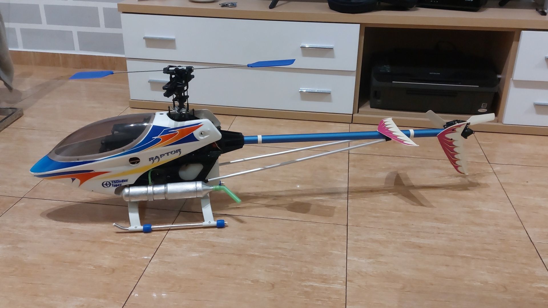 Helicóptero raptor 50 v2