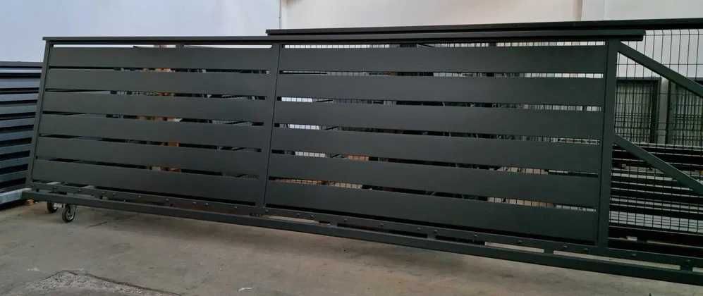 Brama przesuwna wysoka palisada 4000x1500 w komplecie monterskim
