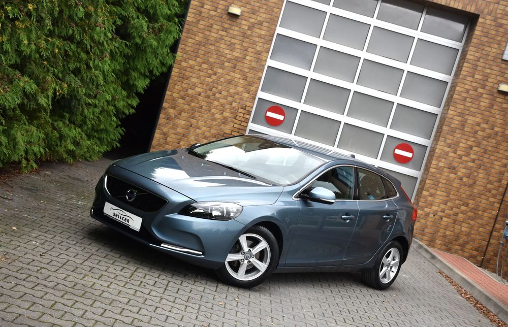 Volvo V40 Gwarancja* Udokumentowany przebieg* Kamera* Półskóry* Ledy*