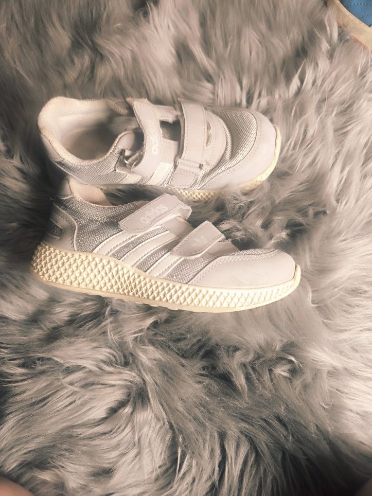 Buty sportowe rozmiar 30