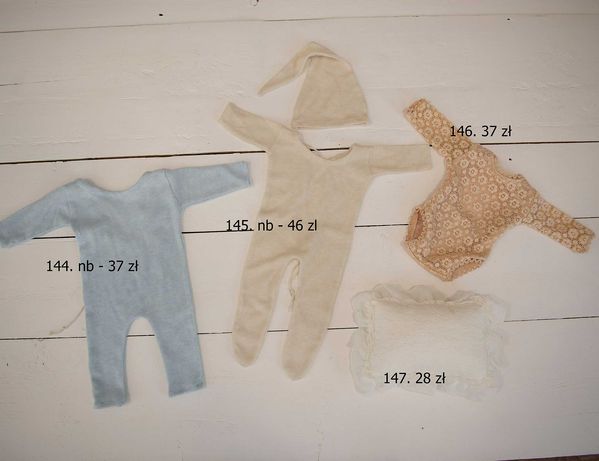 Zestaw akcesoriów dla noworodków - ubranka