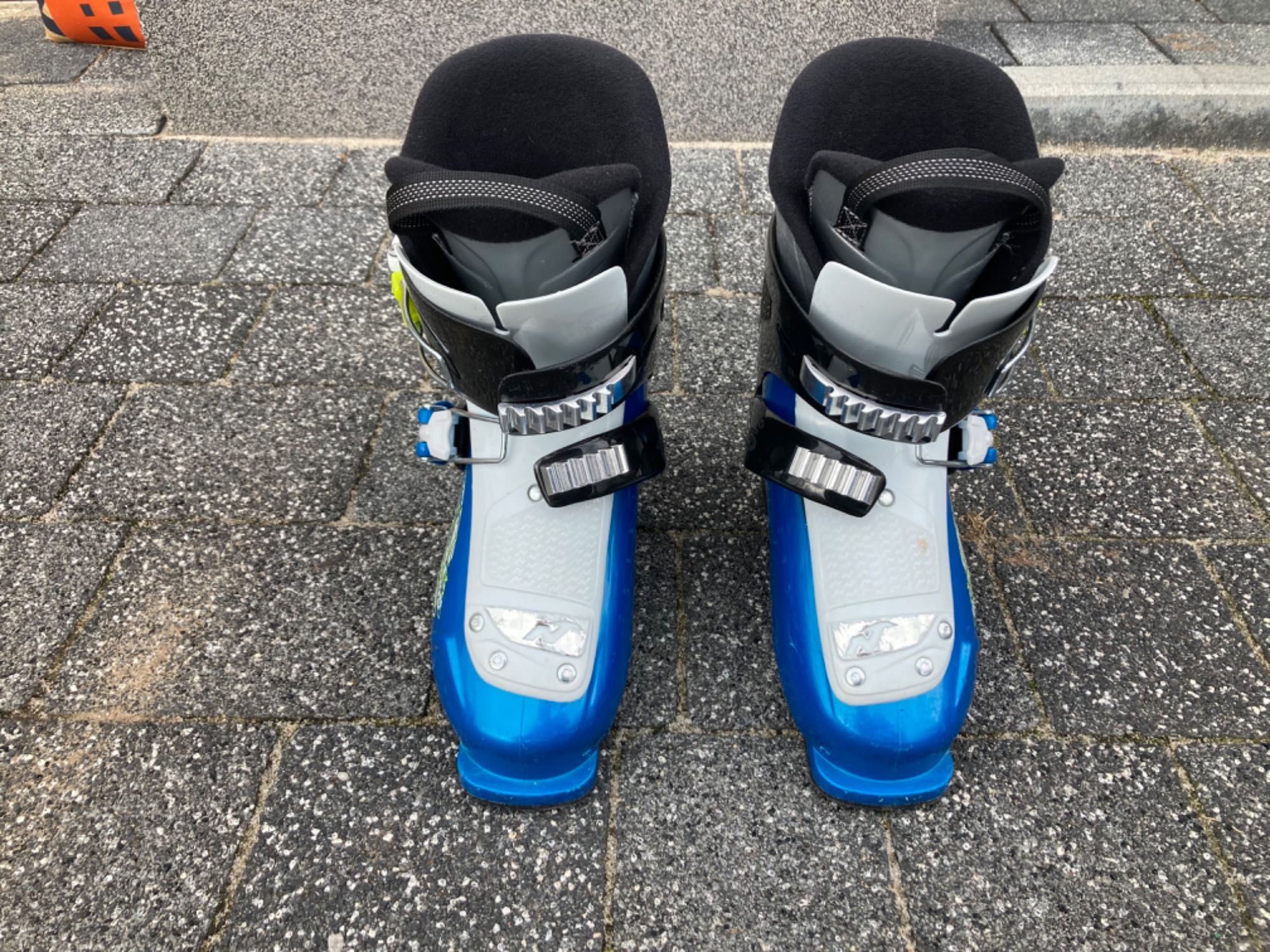 Komplet narciarski dla chłopca - narty 90 / buty 20