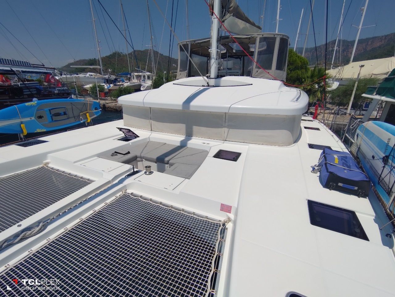 Продаж катамарану Lagoon 52F