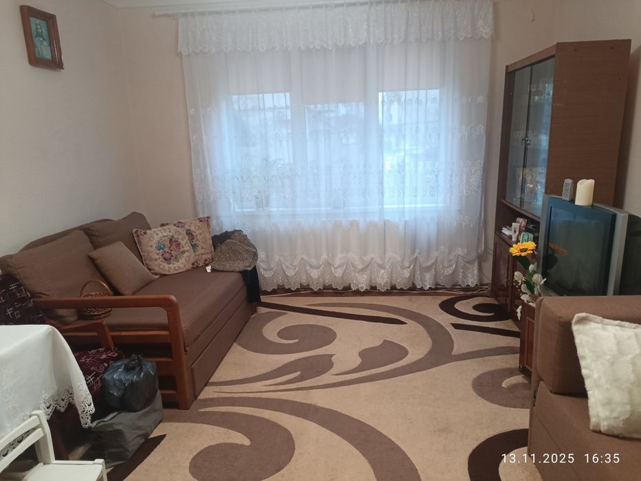 В Продажу ЧУДОВА Квартира 1/2