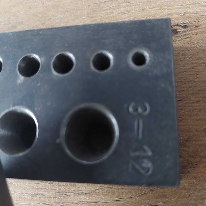 Kastownik okrągły jubilerski do oprawy kamieni