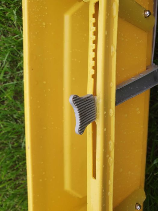 Siewnik do trawy i nawozu