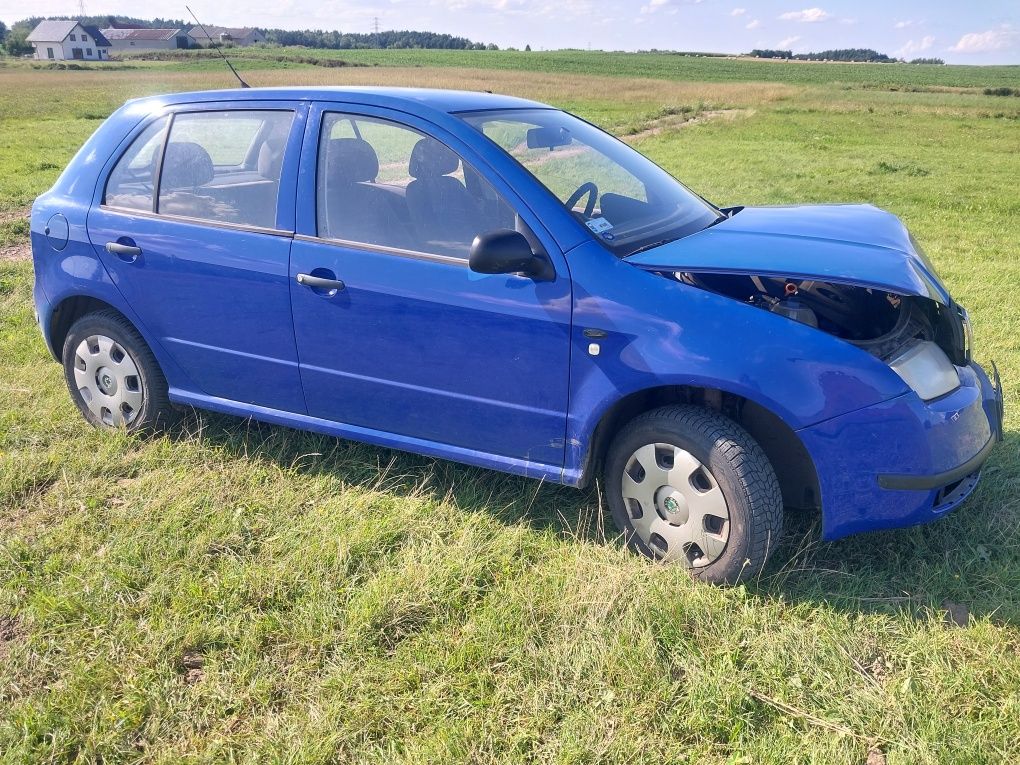 Części do skoda Fabia I silnik 1.4 mpi azf skrzynia FNK kolor 4590
