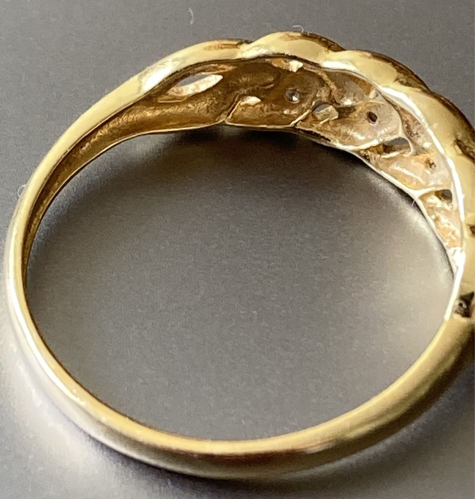 Złoty pierścionek z diamentami 585 2,5 gr Roz 20
