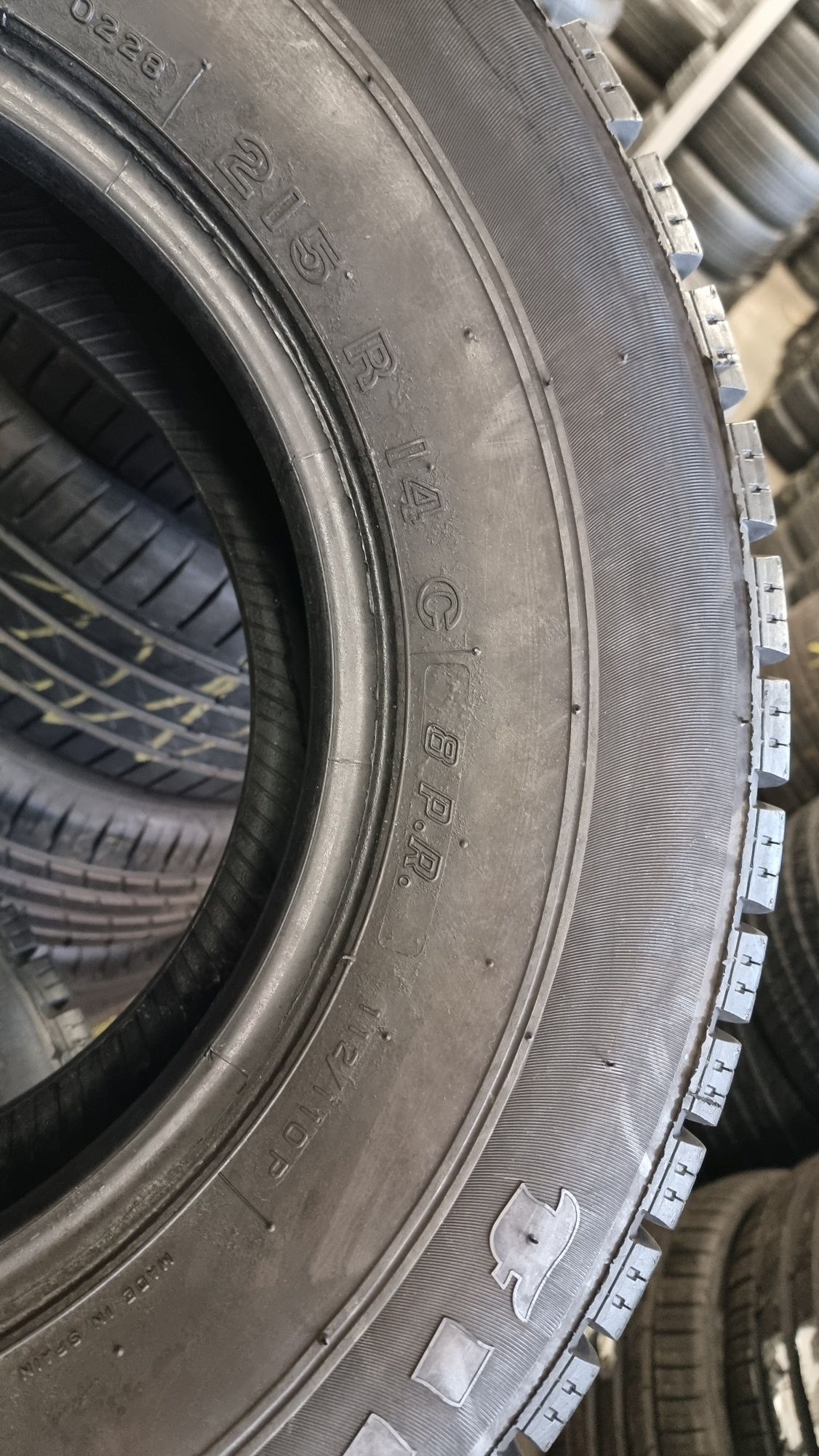 Шини M+S 215хR14c Firestone CVW3000 / 4 ШТ 8.3-8.5мм Протектор