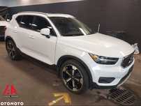 Volvo XC 40 INSCRIPTION Piękne/ Panorama / Skóra / Serwis / Kamera / Asystent /4X4