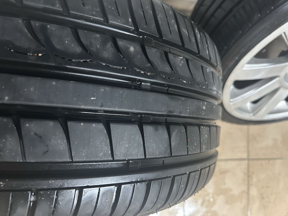 Opony nowe z felgami 18