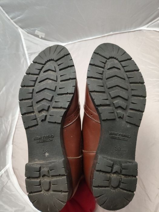 Коричневі жіночі чоботи челсі Lasocki