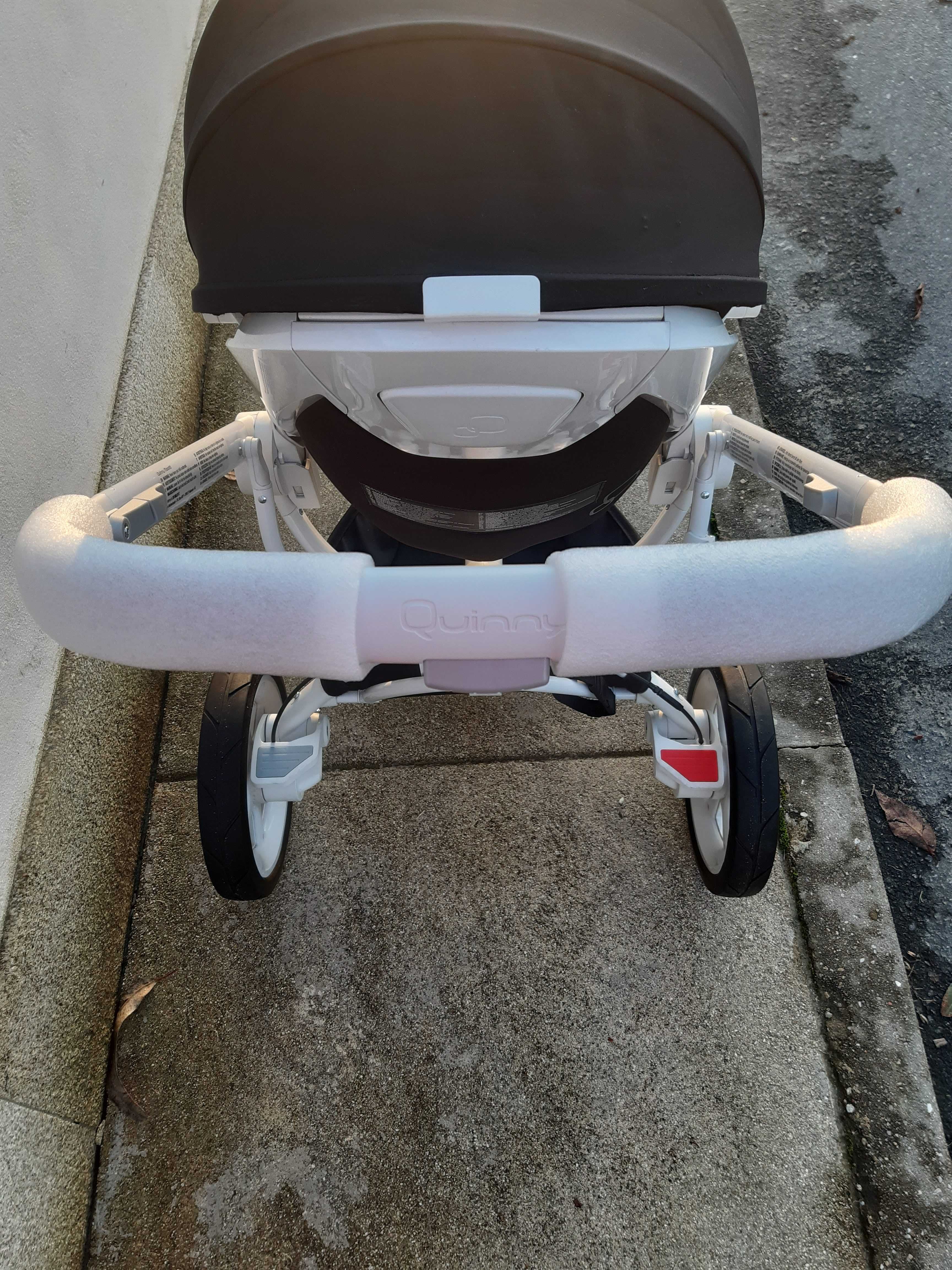 Carrinho de bebé Quinny Moodd Preto e Branco