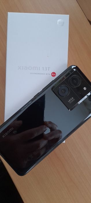 Ноавий смартфон ХIAOMI 13T  8 / 256 .