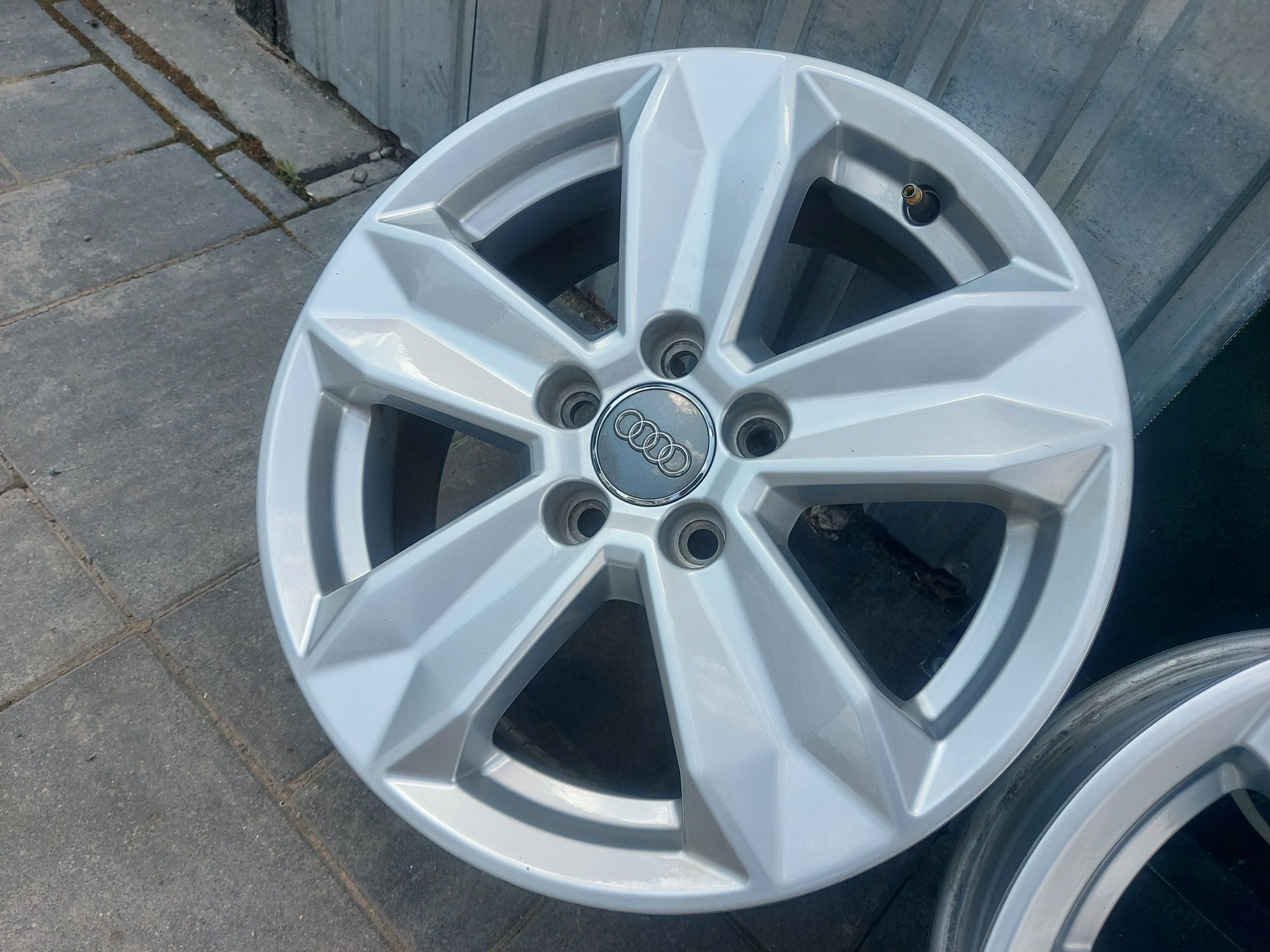 Alufelgi 15" 5x100 Audi A1 OEM Stan Idealny