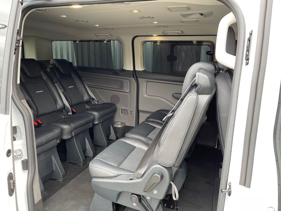 Wynajem Busów 9 i 8 -osobowych Wypożyczalnia Wrocław Ford Tourneo