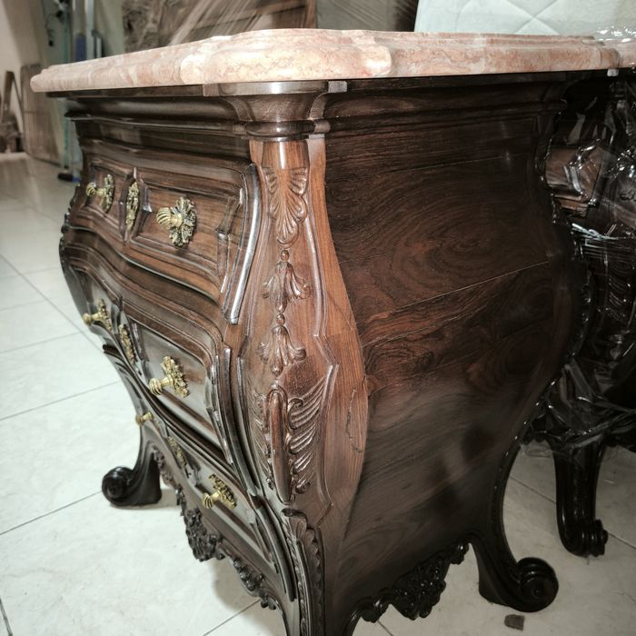 Mesinhas de Cabeceira em Pau Santo