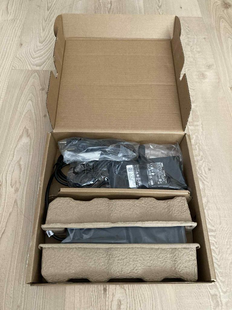 Stacja Dokująca DELL WD19S130W  Nowa