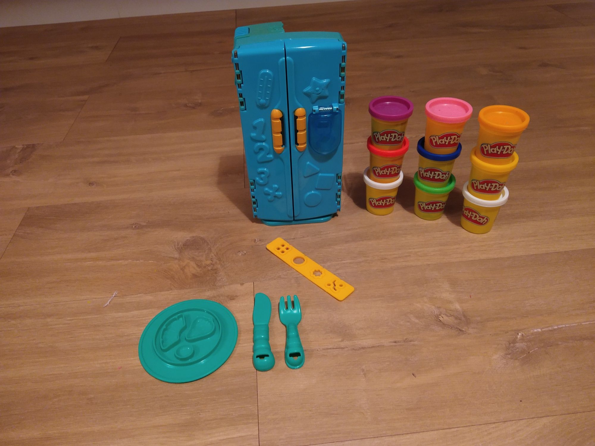 PlayDoh Lodówka + ciastolina