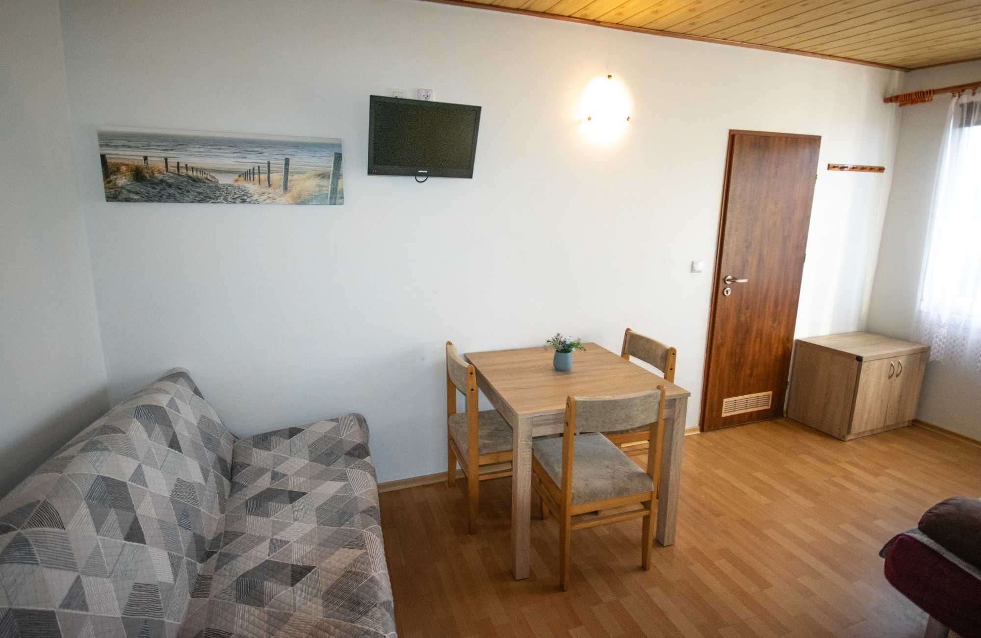 Karwia pokoje 400m od plaży POKOJE ZACISZE
