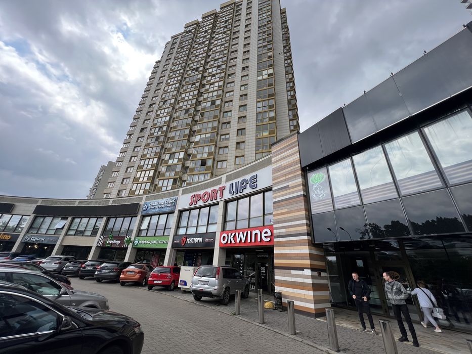 Офісне приміщення 117 м2, з ремонтом, біля метро Голосіївська