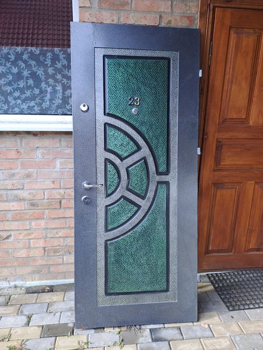 Двері вхідні металеві