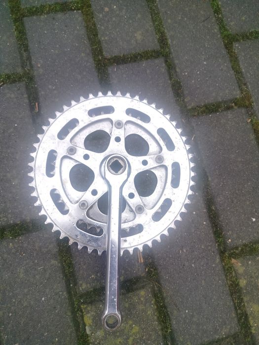 Mechanizm korbowy dwurzędowy na kwadrat Wałcz