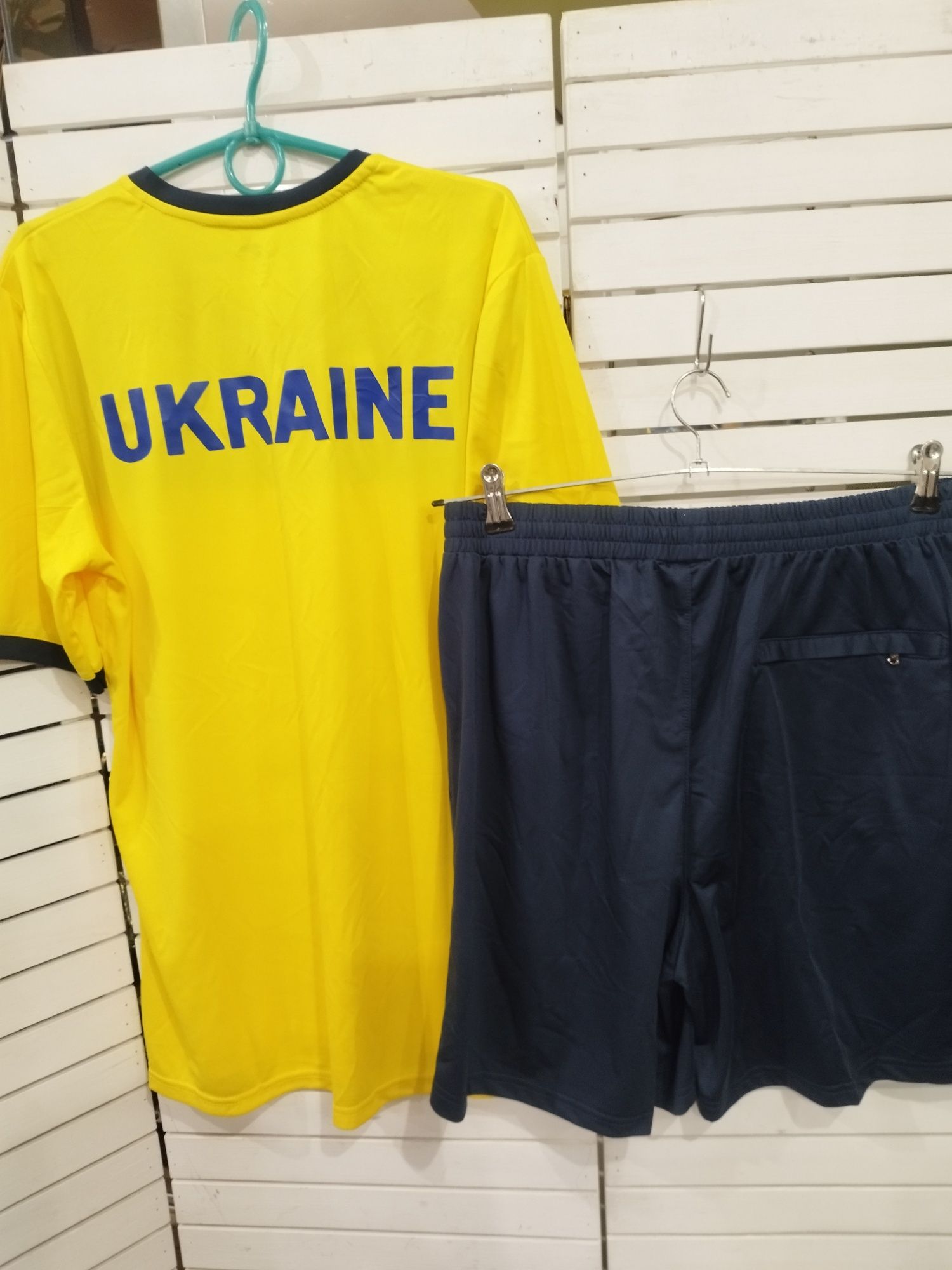 Футбольна форма України нова