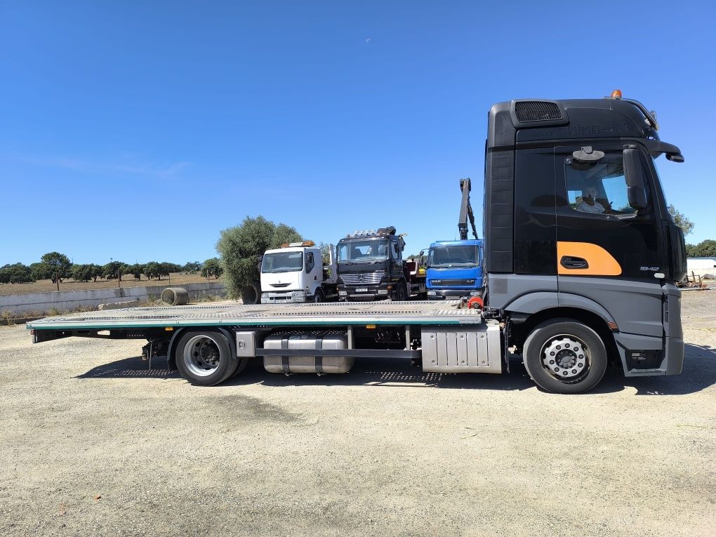 Camião Mercedes actros porta máquina 1 8 4 2  2 0 1 6 caixa auto