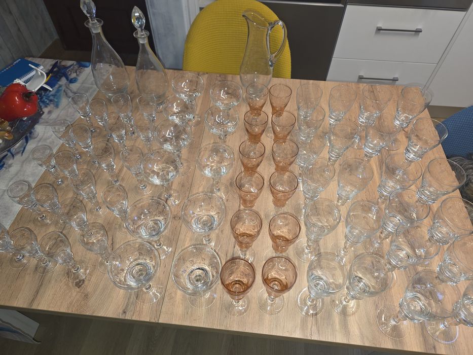 Serviço de cristal como novo