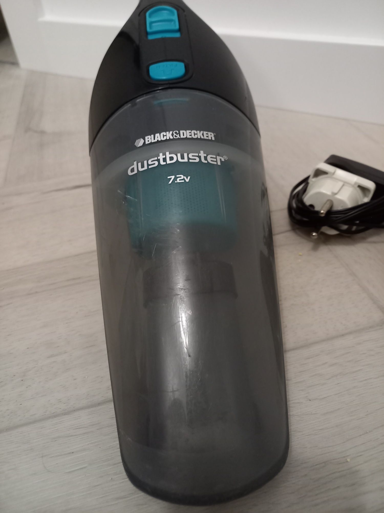 Odkurzacz ręczny Black&Decker dustbuster 7,2v czarny mv7210n