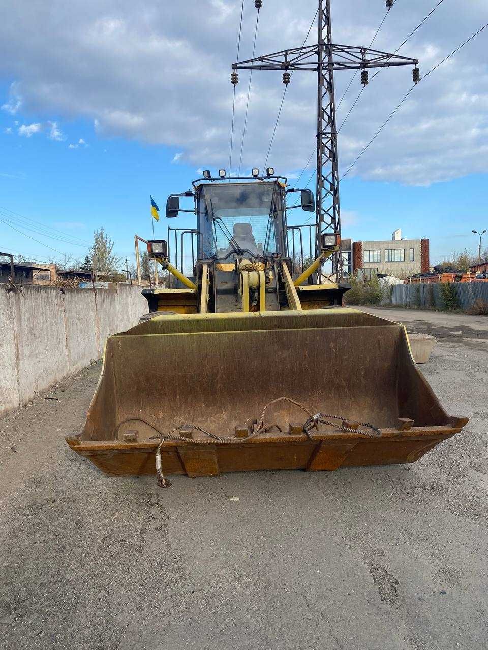 Навантажувач Komatsu WA380-6