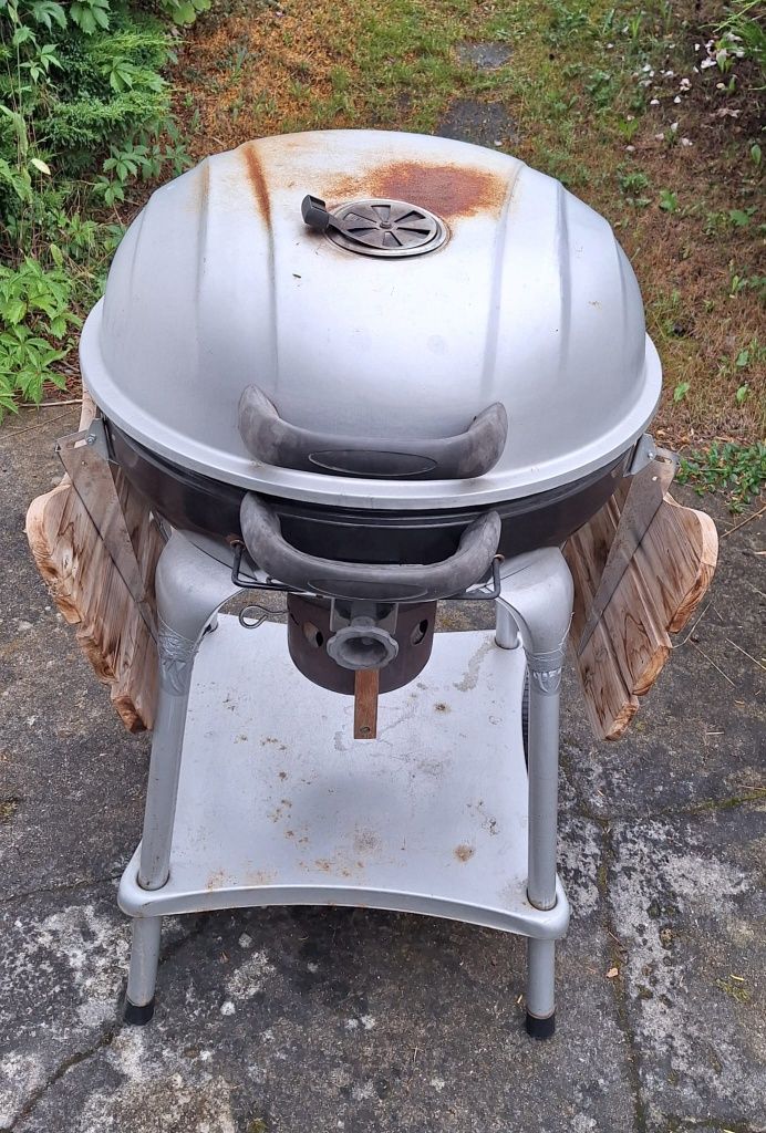Duży grill węglowy plus 3 krzesła ekorattan Gratis!