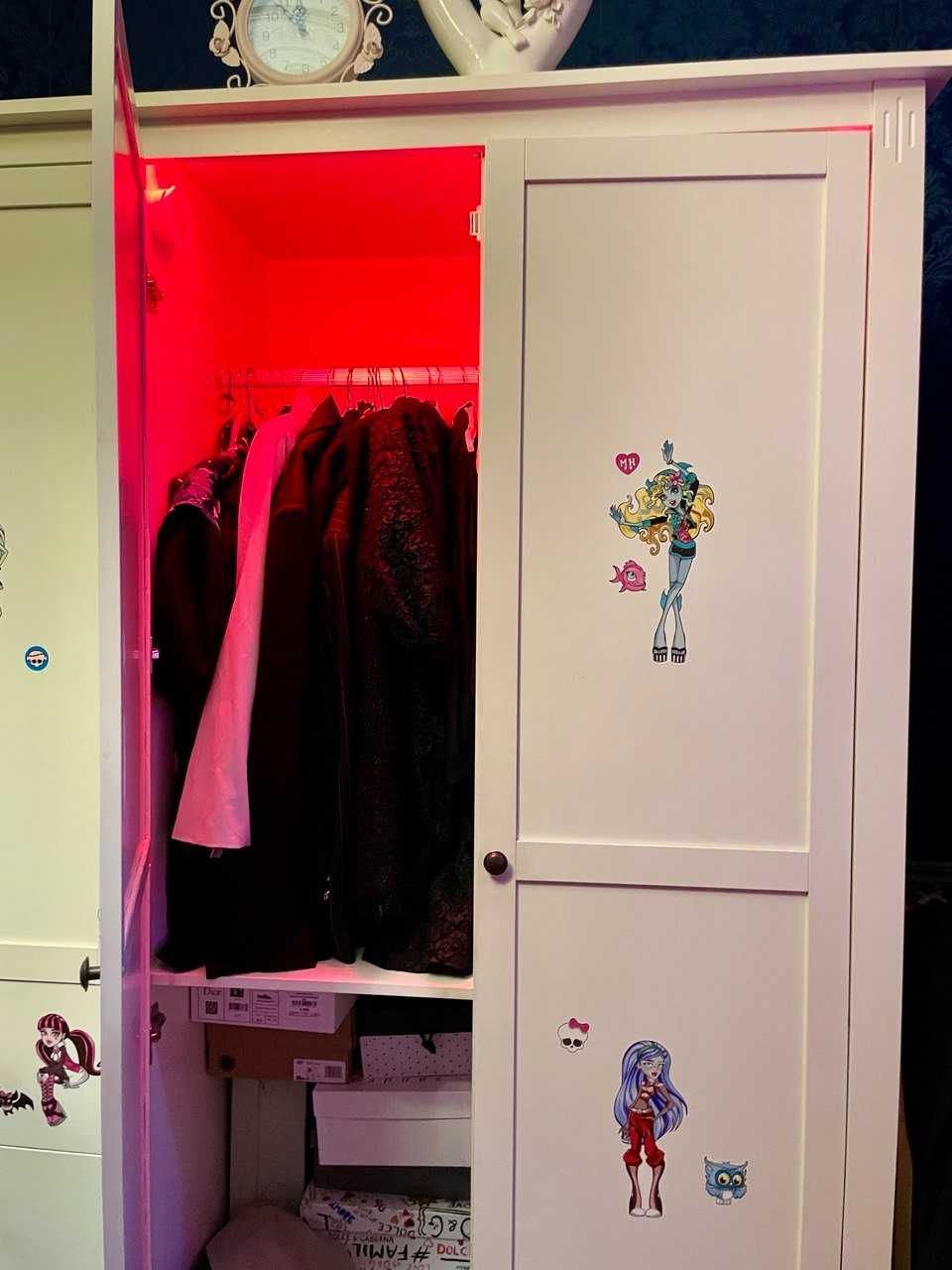 Продам шкаф белый в спальню для девочки с подсветкой розовой
