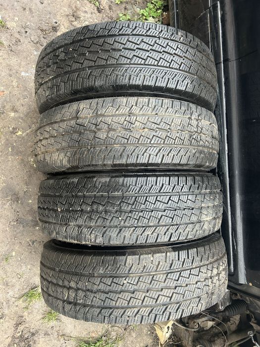Шины 225 70 15С комплект зимних колёс