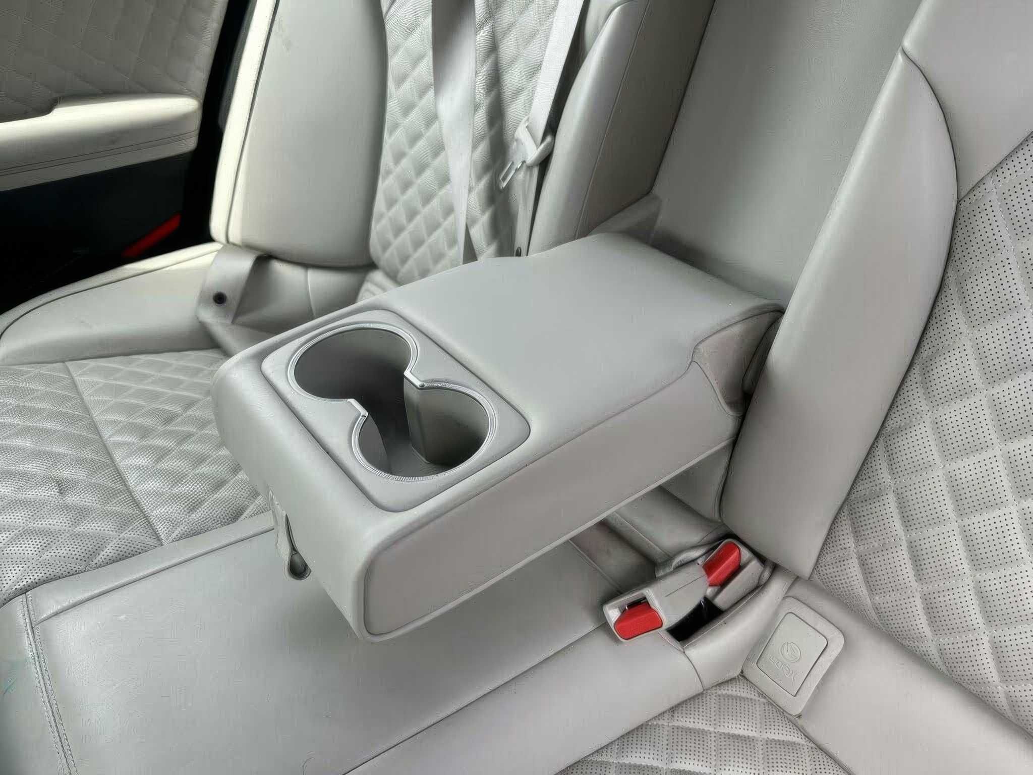 2022 Genesis G70 3.3T RWD