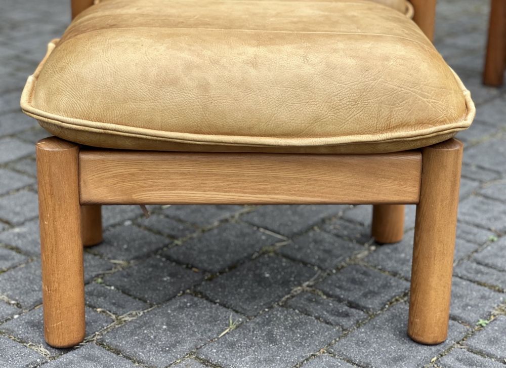 Mid century zestaw: sofa / fotel / podnóżek. Skóra bawola