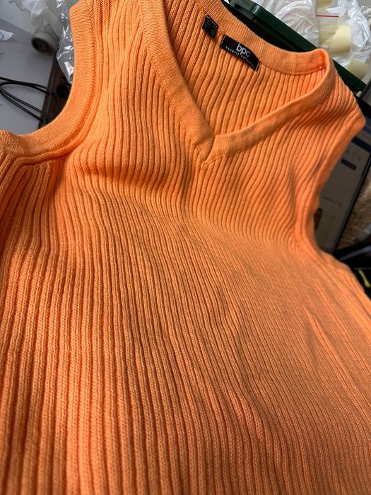 B.P.C kamizelka dzianinowa POMARAŃCZOWA lekko dłuższy tył r.40/42