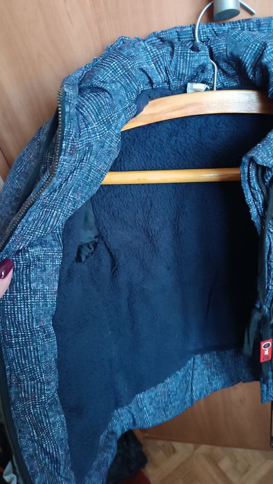 Зимова дитяча куртка. Розмір 104