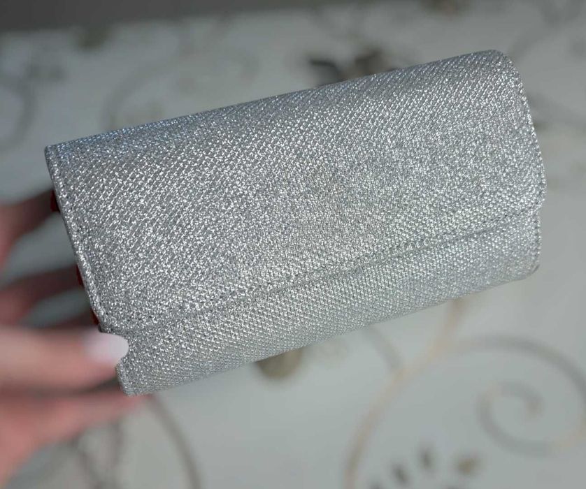 Torebka kopertówka srebrna