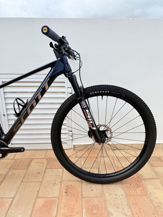 Bicicleta BTT SCOTT Scale RC Team